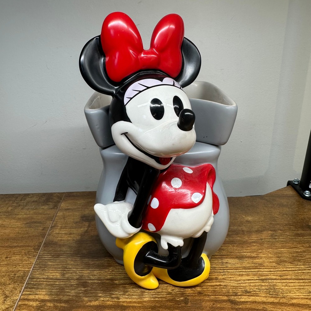 Scentsy Disney Minnie Mouse Wax Warmer Grey Ceramic Electric 55672 Red Polka Dot